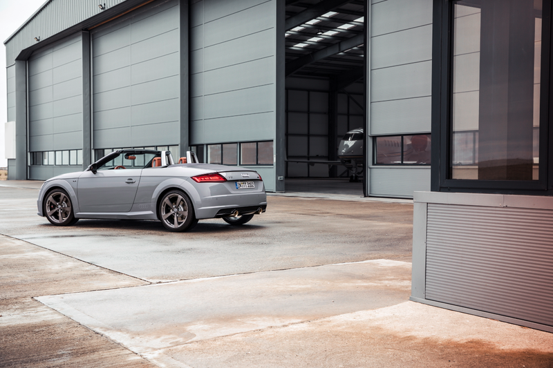 Illustration for article titled The Interior on the New Audi TT 20th Anniversary Edition Is a Stunner